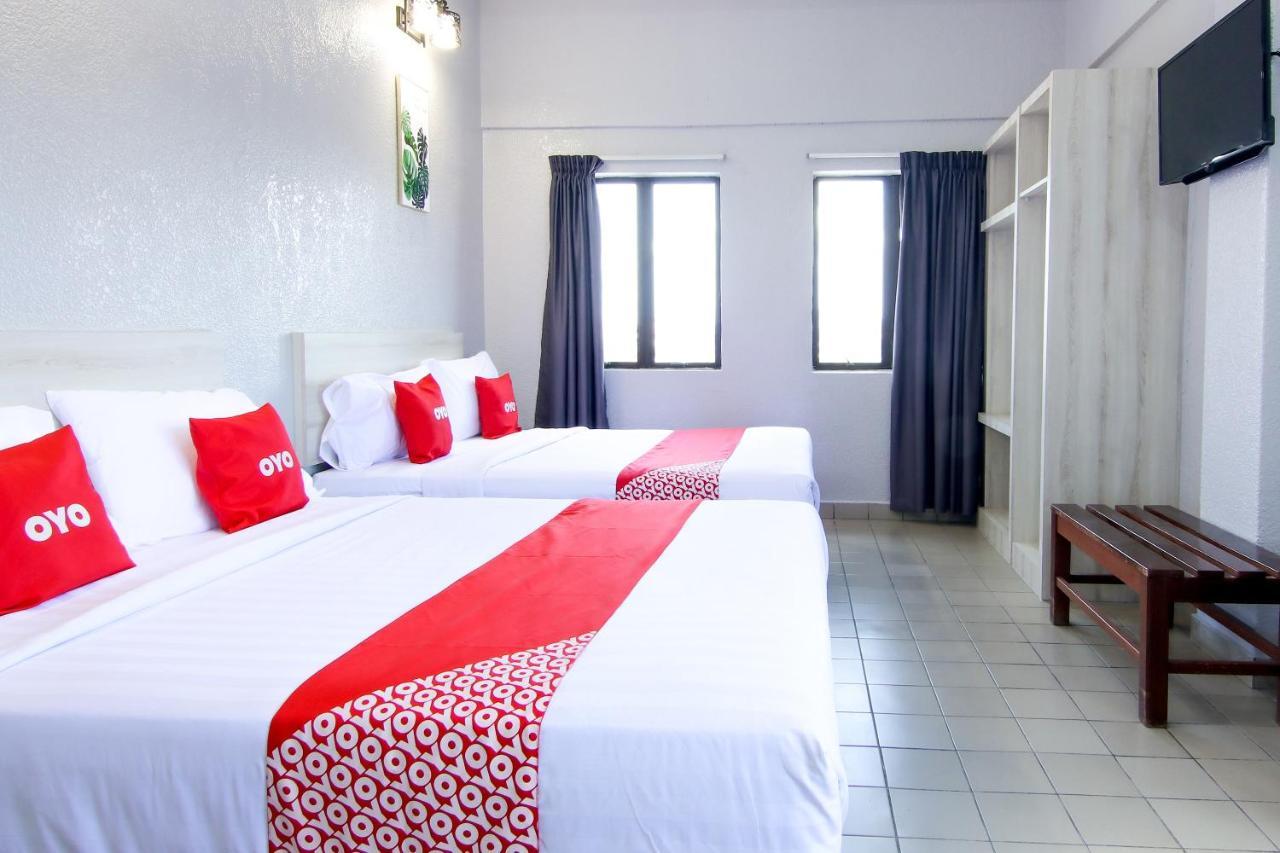 OYO 89846 Lotus Inn Hotel Malacca Buitenkant foto