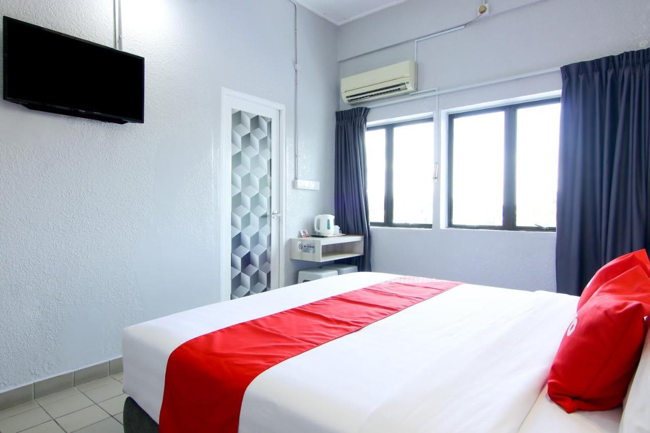 OYO 89846 Lotus Inn Hotel Malacca Buitenkant foto