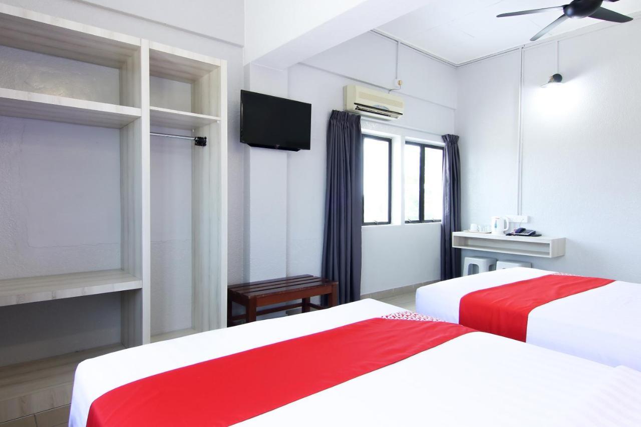 OYO 89846 Lotus Inn Hotel Malacca Buitenkant foto