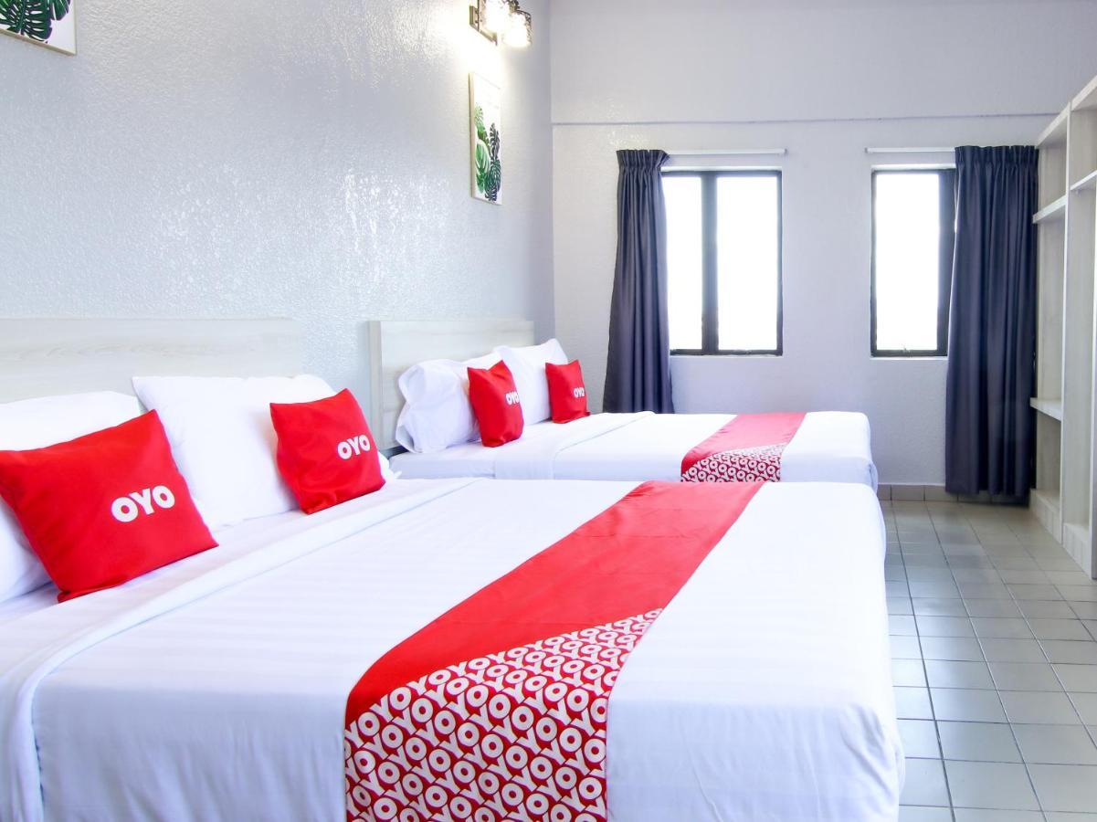 OYO 89846 Lotus Inn Hotel Malacca Buitenkant foto