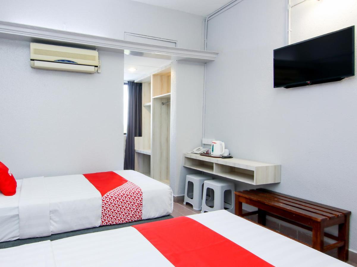 OYO 89846 Lotus Inn Hotel Malacca Buitenkant foto