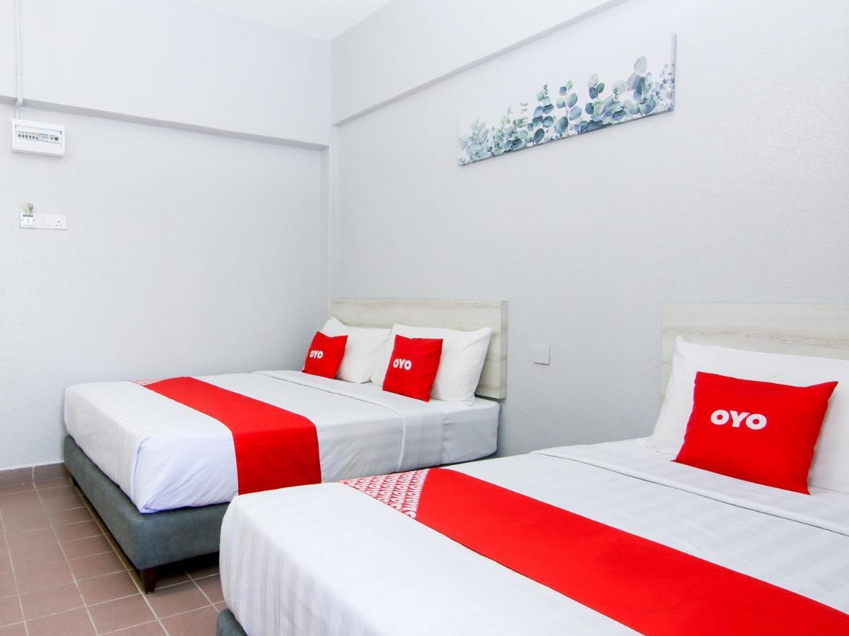 OYO 89846 Lotus Inn Hotel Malacca Buitenkant foto